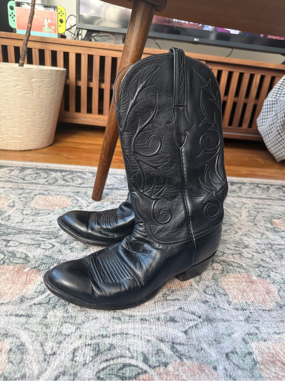 Lucchese Unisex Black Cowboy Boots - Picture 2 of 10